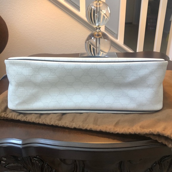 ❌SOLD❌Gucci supreme GG coated canvas shoulder bag - Picture 5 of 9